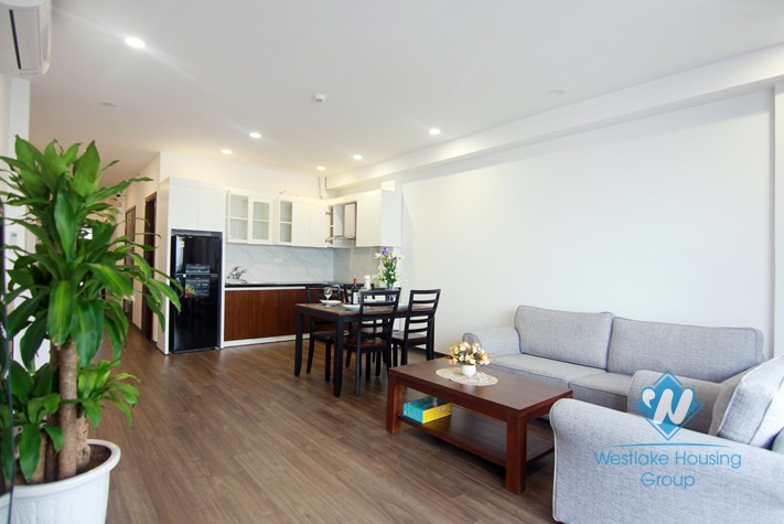 Lake view penthouse apartment for rent on Xuan Dieu, Tay Ho, Hanoi
